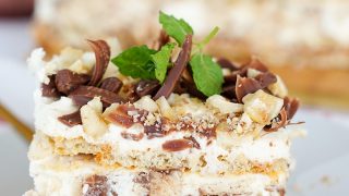 Ciasto orzechowa krówka na krakersach