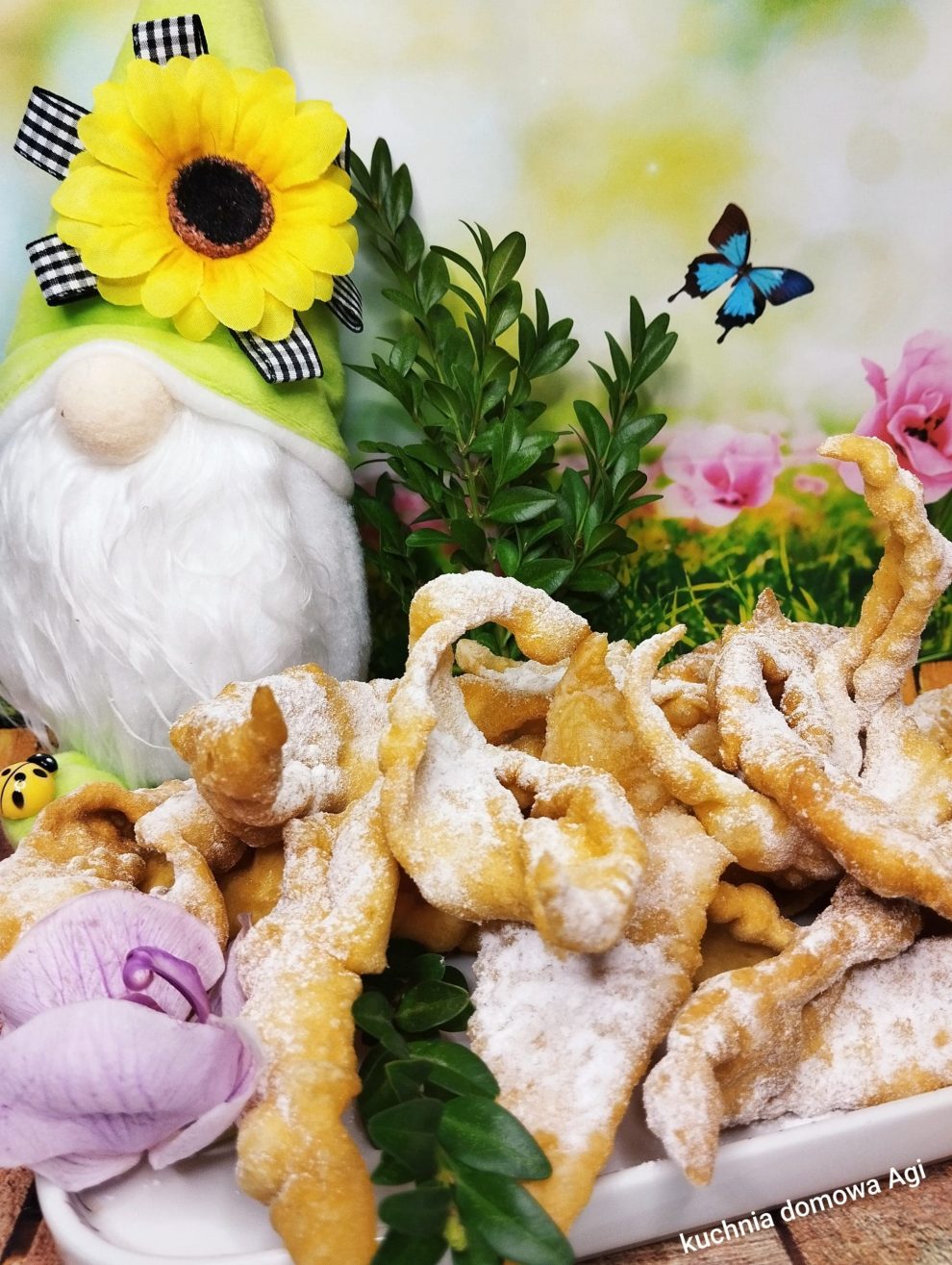 Faworki chrupiące z białka kurzego