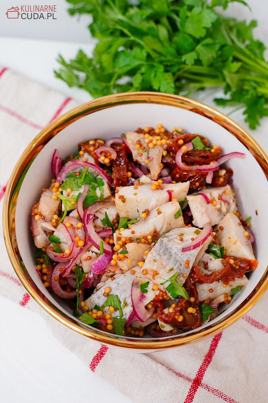 Śledzie z suszonymi pomidorami i musztardą francuską