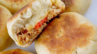 Bułeczki nadziane z patelni – prosty przepis krok po kroku