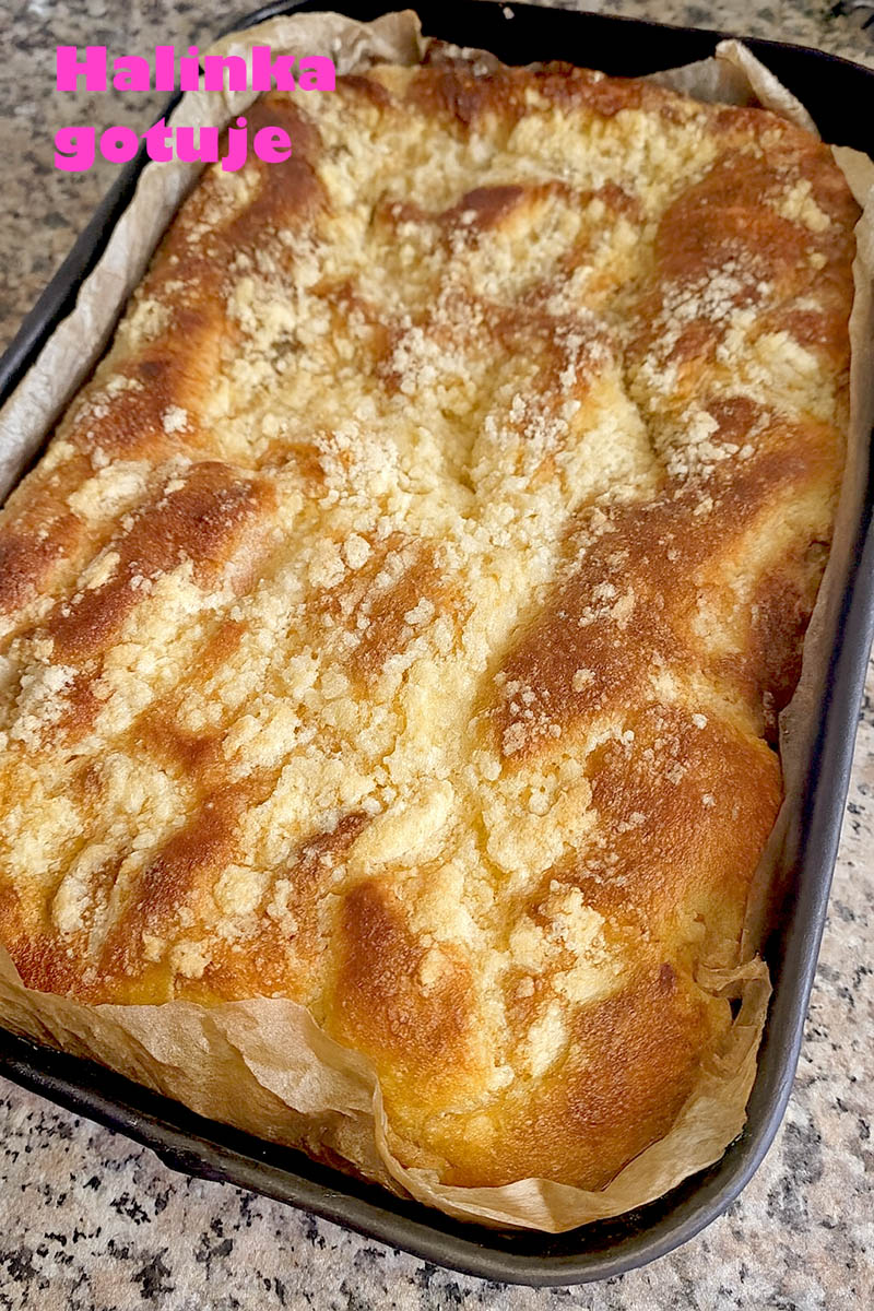 Najprostsze ciasto drożdżowe z kruszonką – zawsze się udaje