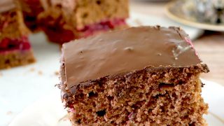 Wilgotny murzynek z wiśniami – łatwy wypiek na każdą okazję