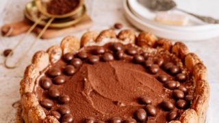 Tarta tiramisu bez pieczenia