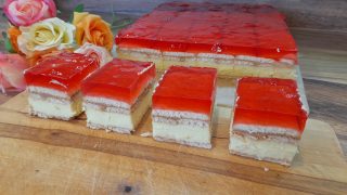 Sernik gotowany z kajmakiem I galaretką