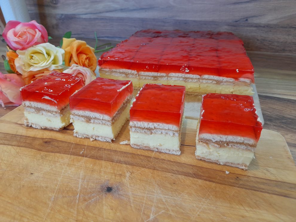 Sernik gotowany z kajmakiem I galaretką