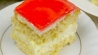Biszkopt z galaretką i mascarpone – lekki, kremowy i zawsze się udaje!