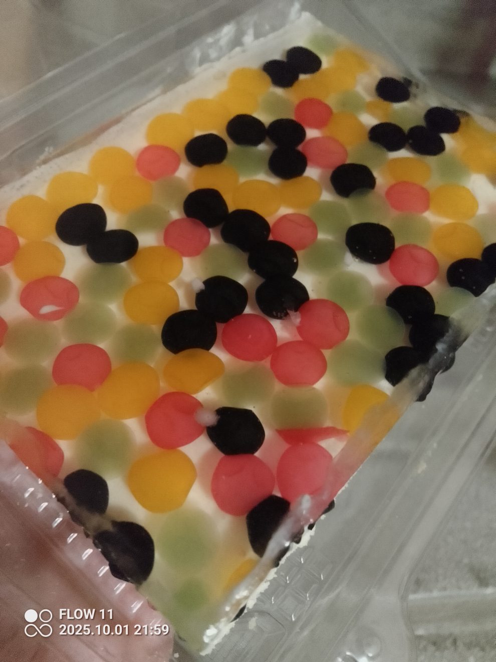 Ciasto z kremem serowym i jagodami