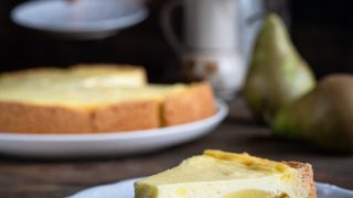 Ciasto z gruszkami i masą serową