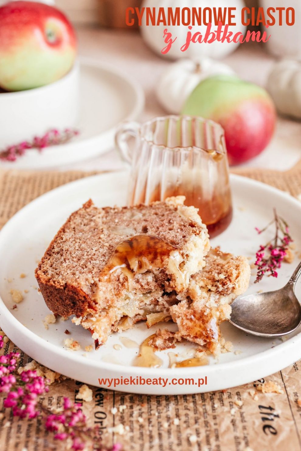 Cynamonowe ciasto z jabłkami