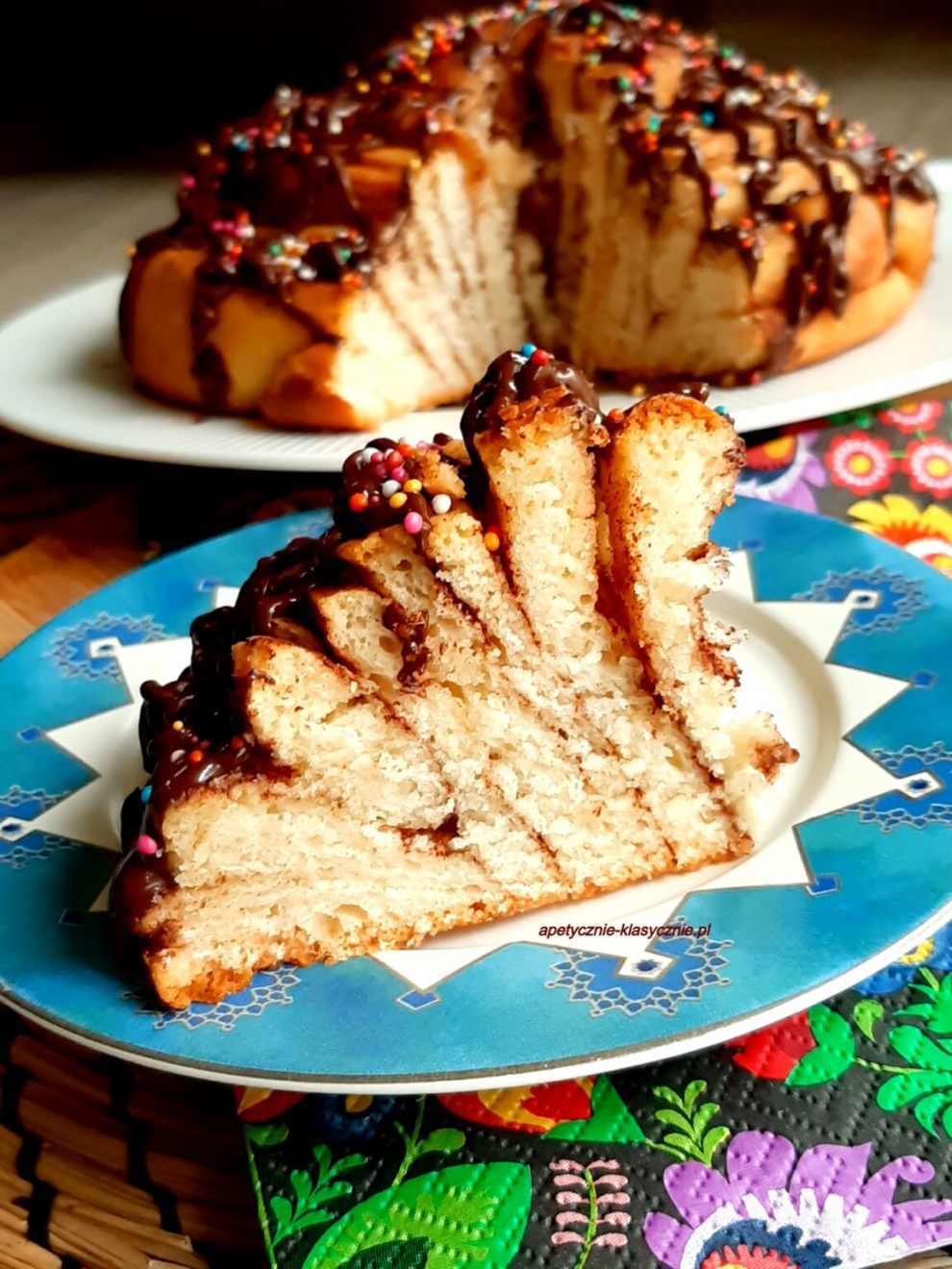 CYNAMONKA XXL (CIASTO DROŻDŻOWE Z CYNAMONEM)