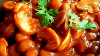 EKSPRESOWA FASOLKA PO BRETOŃSKU Z PIECZARKAMI I CZĄBREM