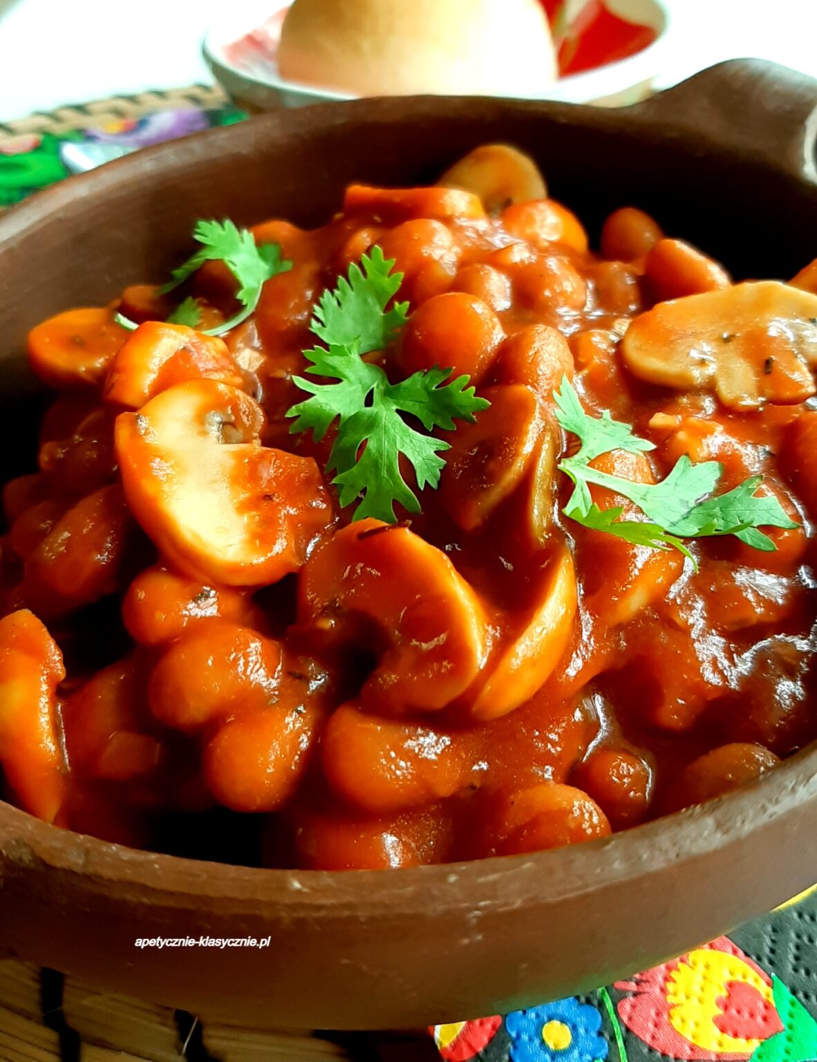 EKSPRESOWA FASOLKA PO BRETOŃSKU Z PIECZARKAMI I CZĄBREM