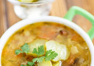 Zupa ogórkowa z rosołu