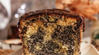 Marmurkowe ciasto z makiem