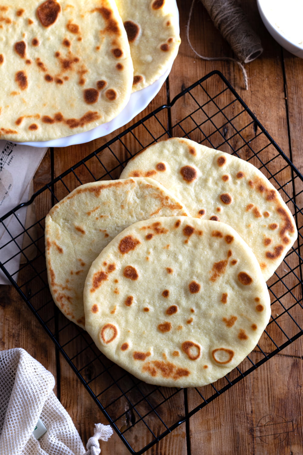 Chlebki naan na maślance