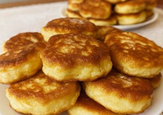 Racuchy na maślance bez drożdży – szybkie, puszyste i pachnące jabłkami