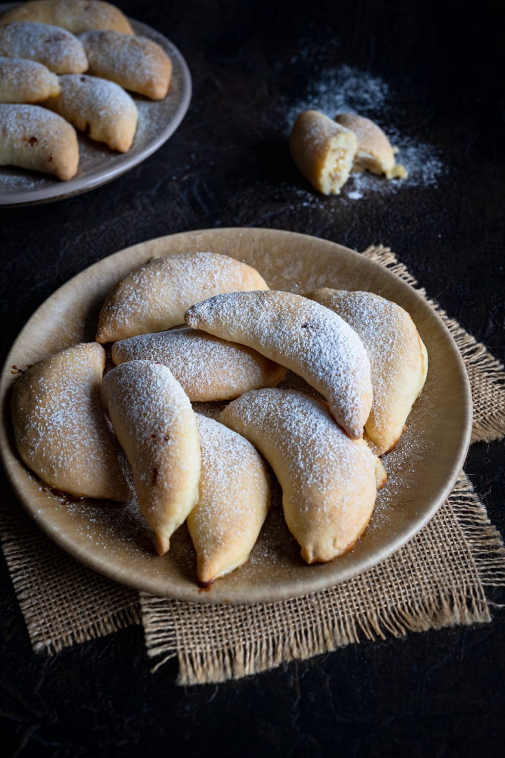 Rogaliki z twarogowo-bananowym nadzieniem