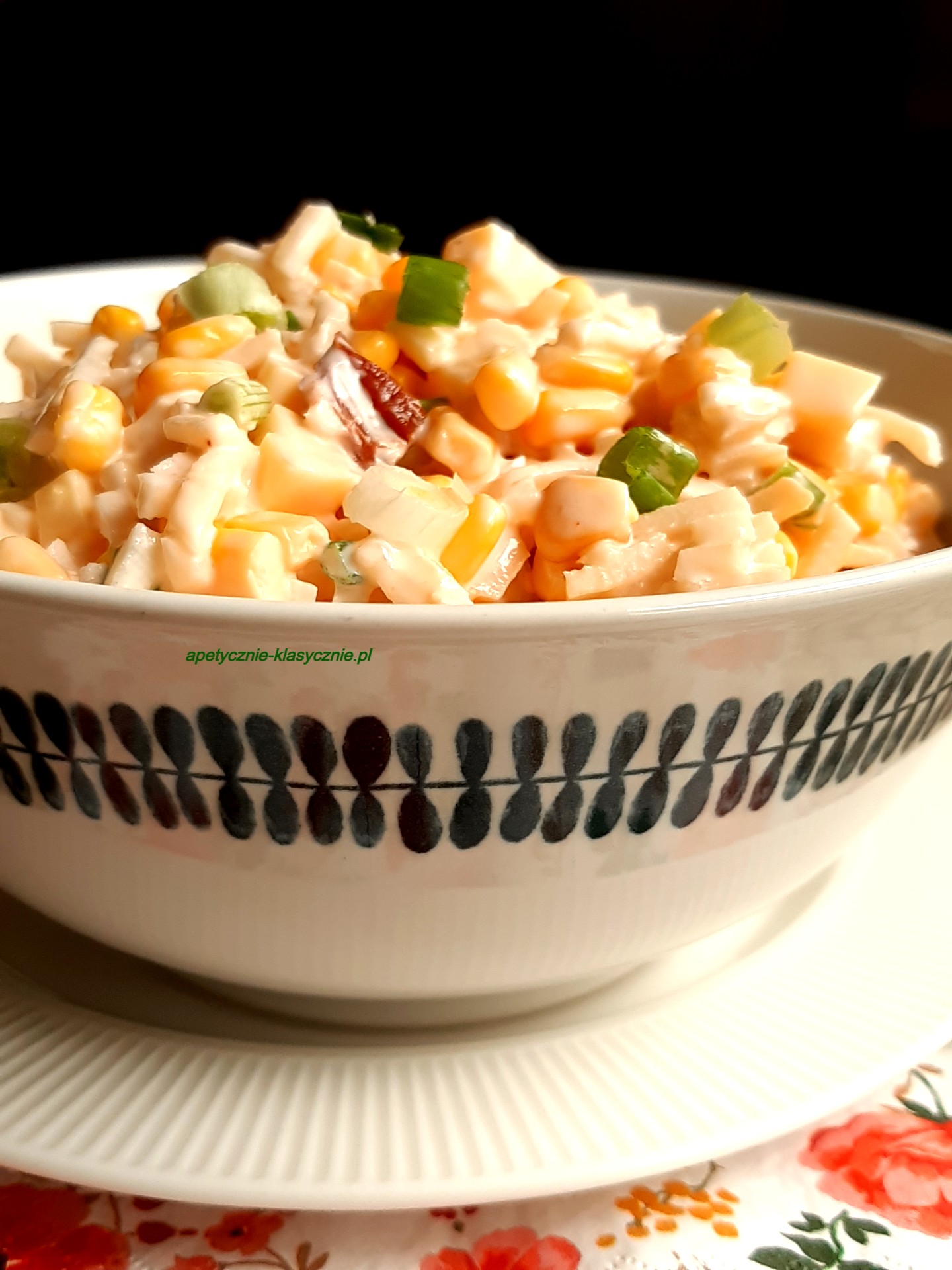 SAŁATKA Z SELERA KONSERWOWEGO Z SOSEM TYSIĄCA WYSP