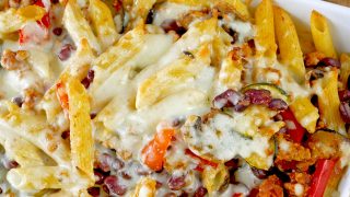 Zapiekanka makaronowa z mięsem mielonym i warzywami