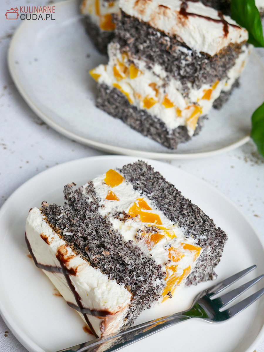 Ciasto Makowa Dama z Brzoskwiniami