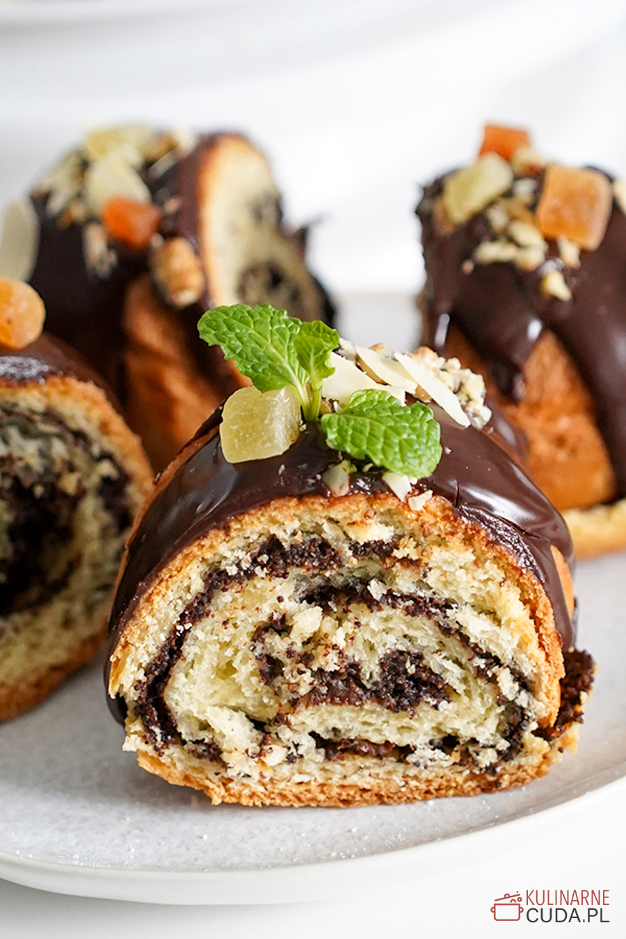 Drożdżowa babka makowa