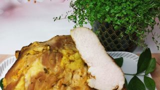 Szynka wieprzowa gotowana w przyprawach