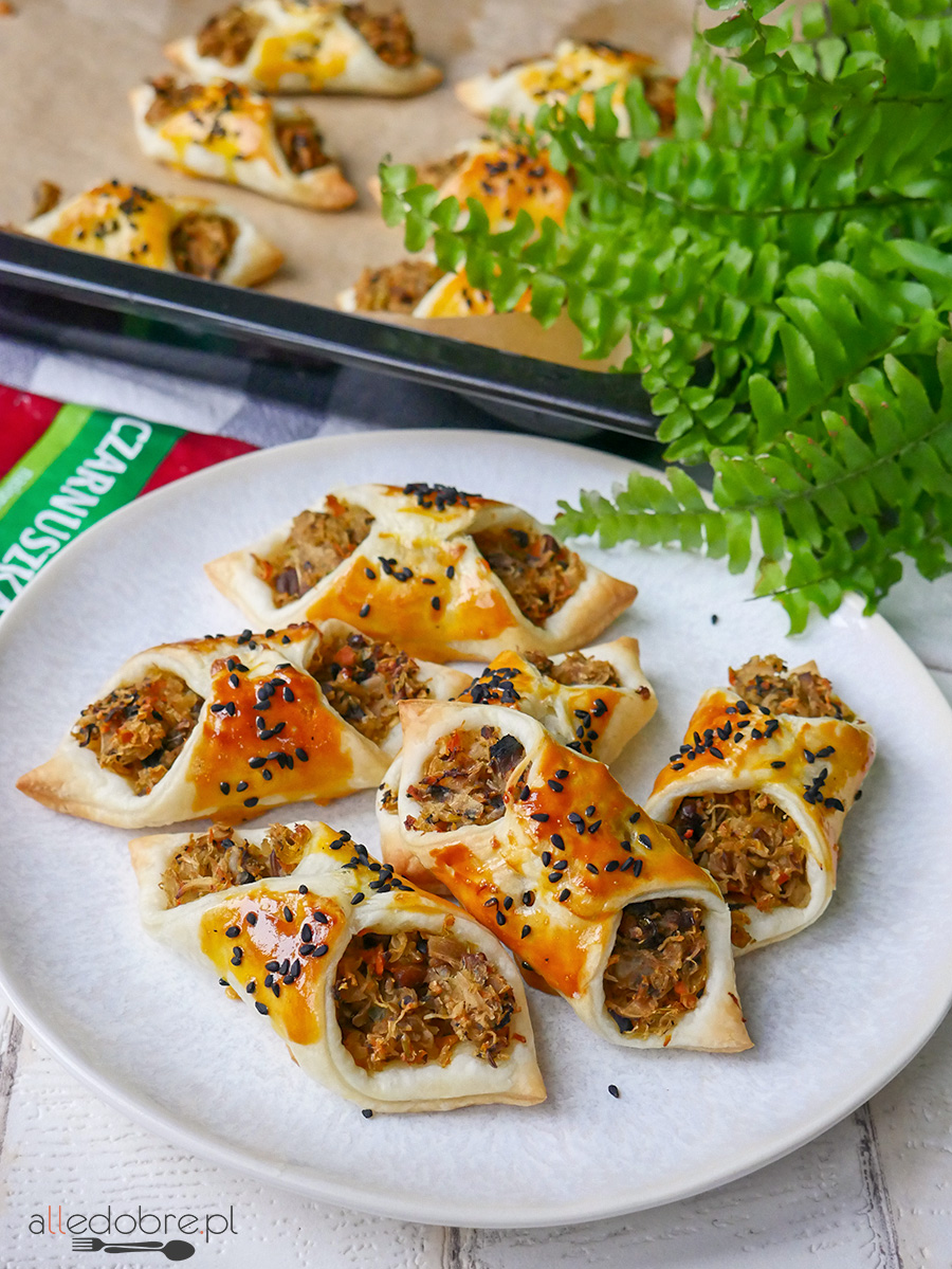 Kapuśniaczki z ciasta francuskiego