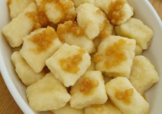 Kluski leniwe – miękkie, delikatne i szybkie do zrobienia