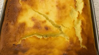 Sernik śmietankowy – prosty, kremowy i zawsze się udaje