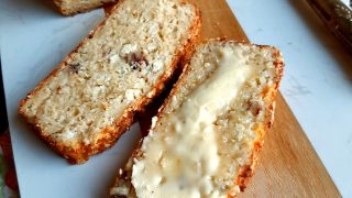 CHLEB OWSIANO-JAGLANY NA TWAROGU (BEZ MĄKI)