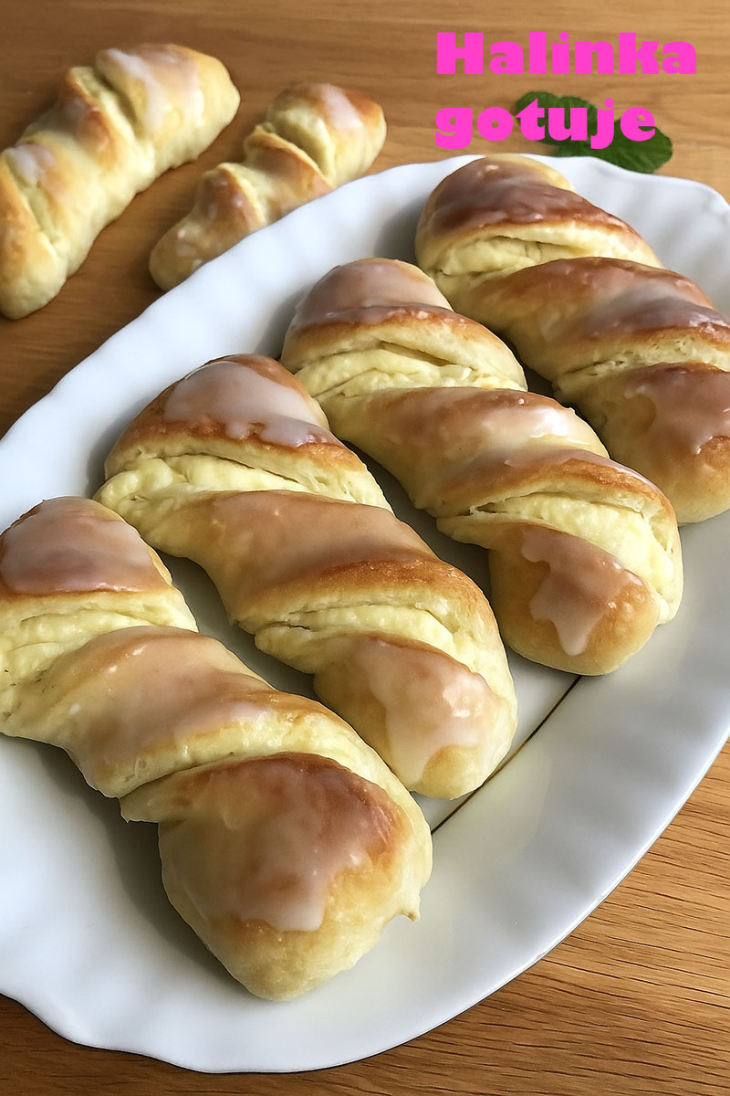 Drożdżówki z serem – mięciutkie i pachnące jak z piekarni