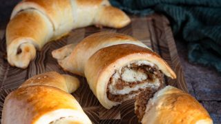 Rogale z orzechowym nadzieniem