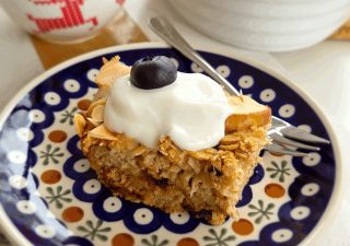 PIECZONA OWSIANKA PIERNIKOWA Z JABŁKIEM
