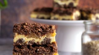 Sernik z jabłkami i kruszonką