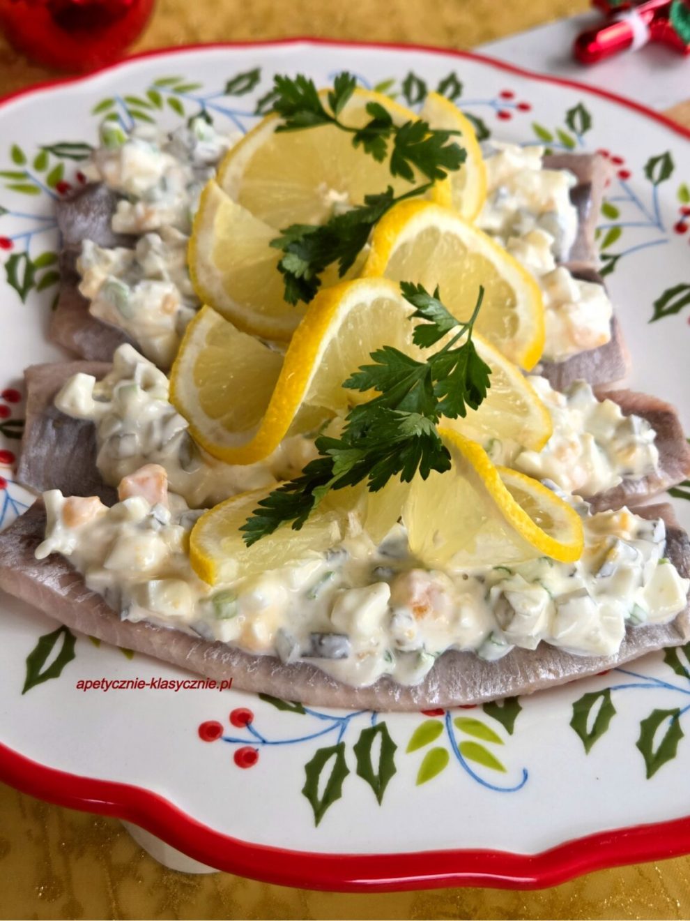 ŚLEDZIE Z SOSEM TATARSKIM