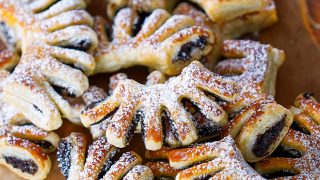 Francuskie ciastka grzebyki z makiem