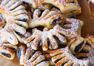 Francuskie ciastka grzebyki z makiem