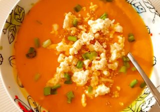 AROMATYCZNA ZUPA Z DYNI Z TAHINI