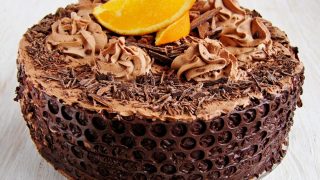 Tort czekoladowy z likierem pomarańczowym