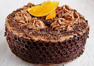Tort czekoladowy z likierem pomarańczowym
