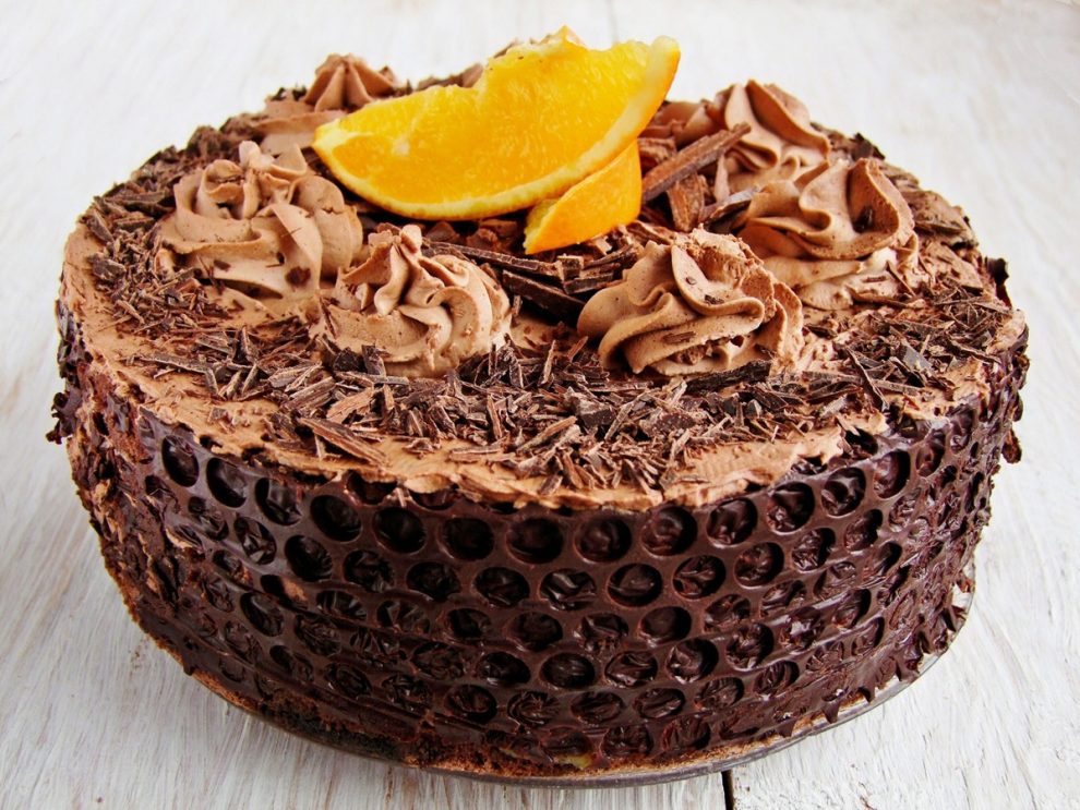 Tort czekoladowy z likierem pomarańczowym