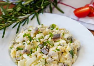 Sałatka ze śledziem