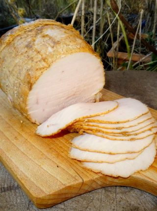 Szynka miodowa z indyka na kanapki z piekarnika