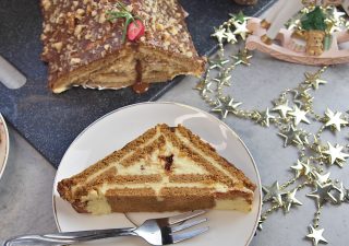 Sernik gotowany w formie chatki – hit na święta