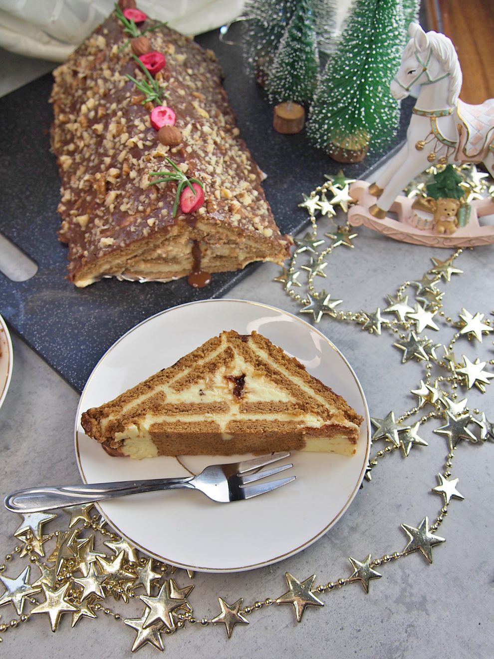 Sernik gotowany w formie chatki – hit na święta