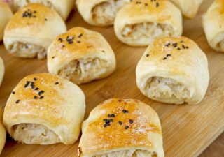 Kapuśniaczki drożdżowe z kapustą – idealne do barszczu