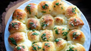 Kuleczki pizzowe z serem