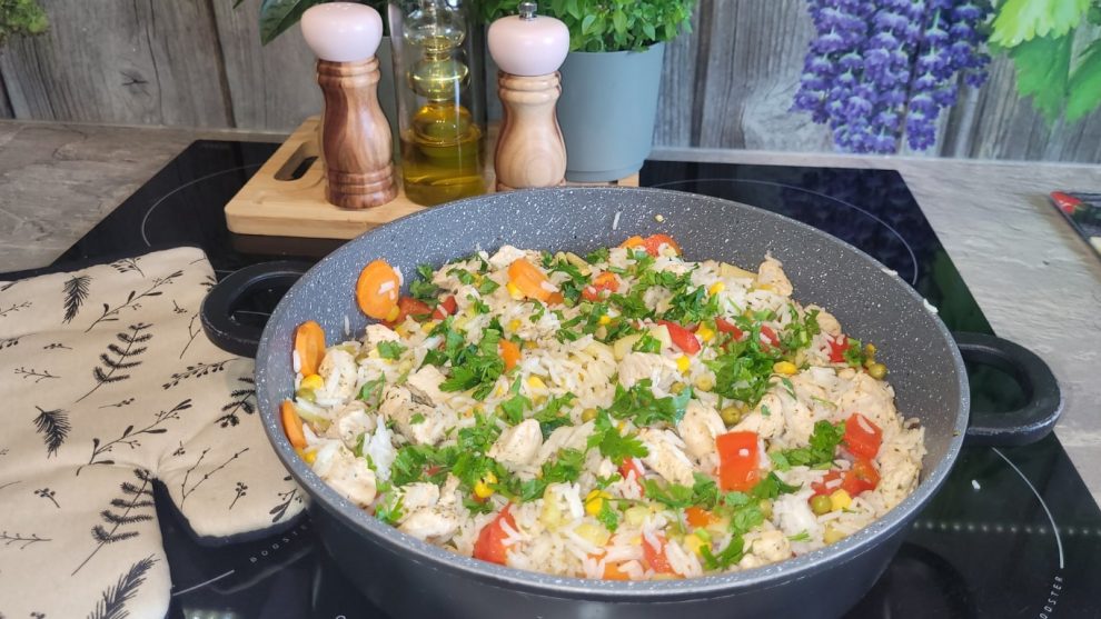 Ryż z indykiem i warzywami