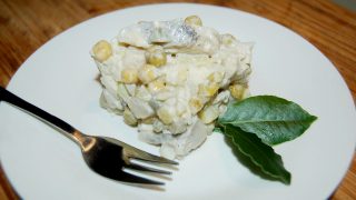 Sałatka śledziowa z chrzanem