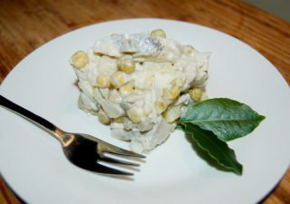 Sałatka śledziowa z chrzanem